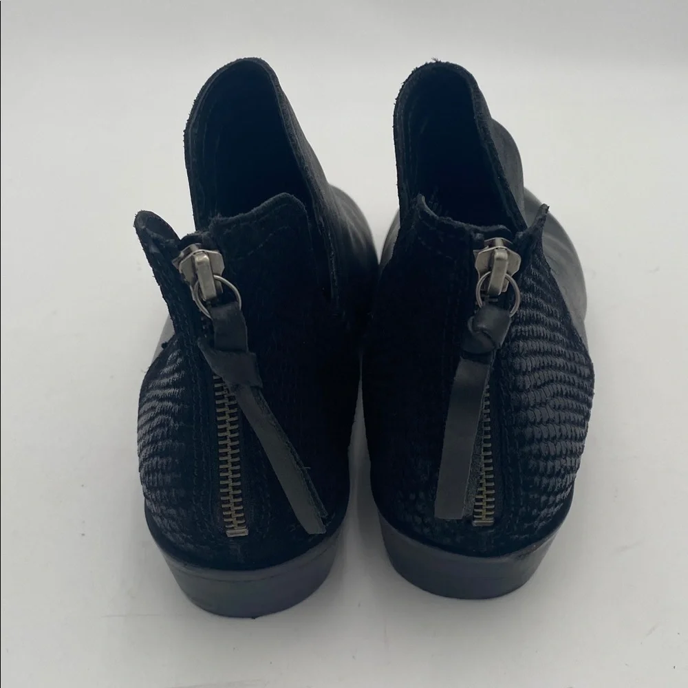Kenneth Cole Reaction Black Leather and suede women 11.5M casual office retro